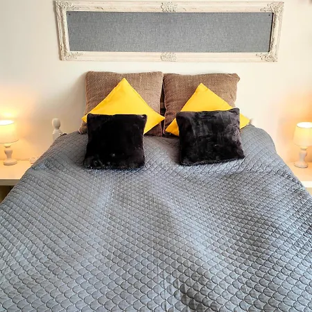 Dom Na Górce W Beskidach - Apartamenty, *