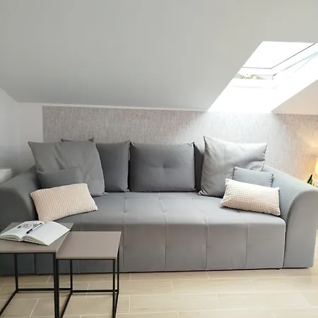 Apartamento Dom Na Górce W Beskidach - Apartamenty, *